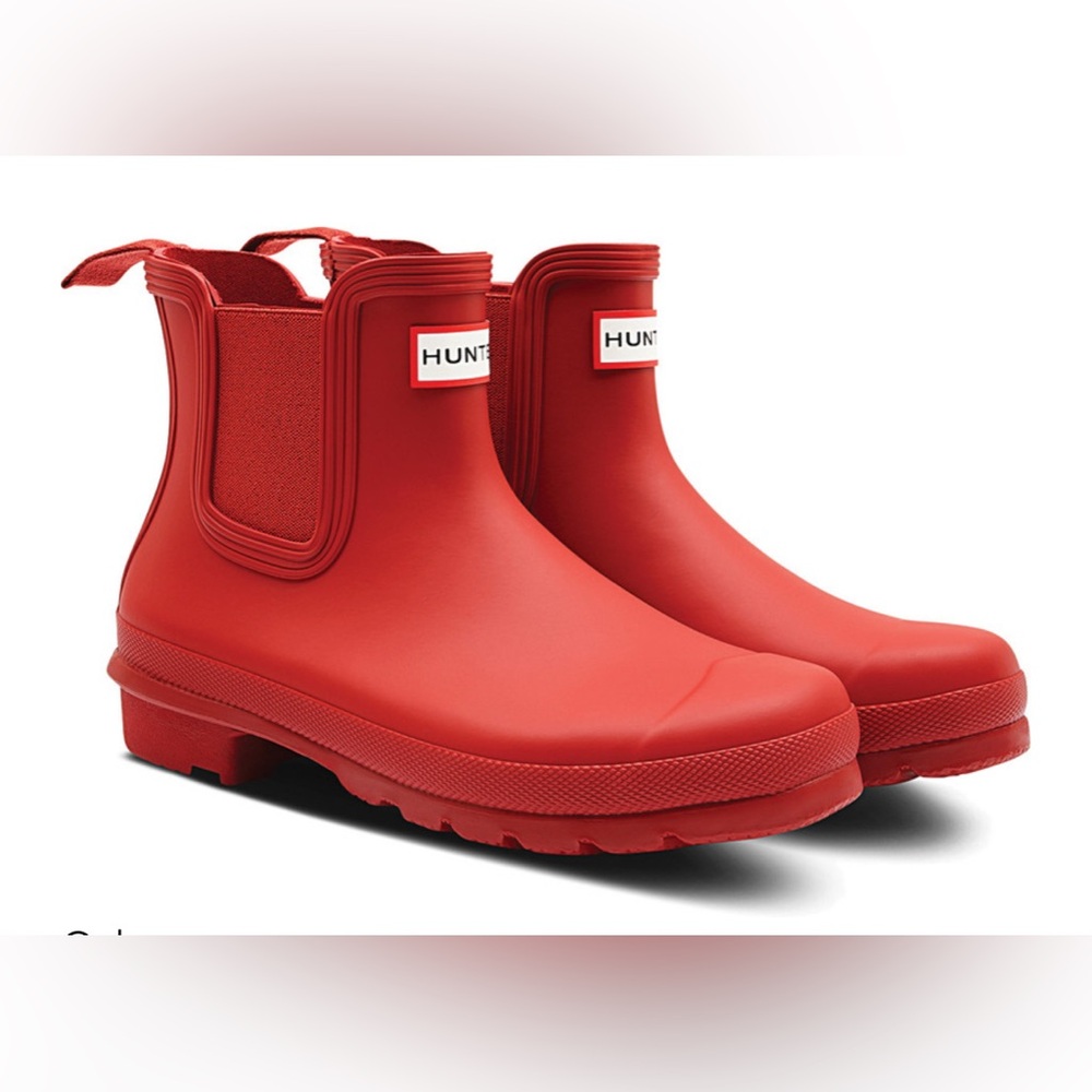 Hunter Women’s Original Chelsea Rain Boot NWT size 5 Military Red